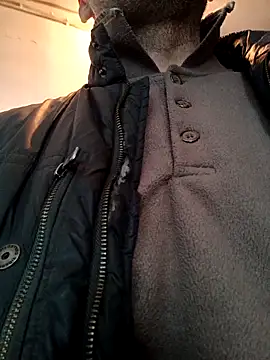 Pineapple04 online show from 04-14-26, 06:51