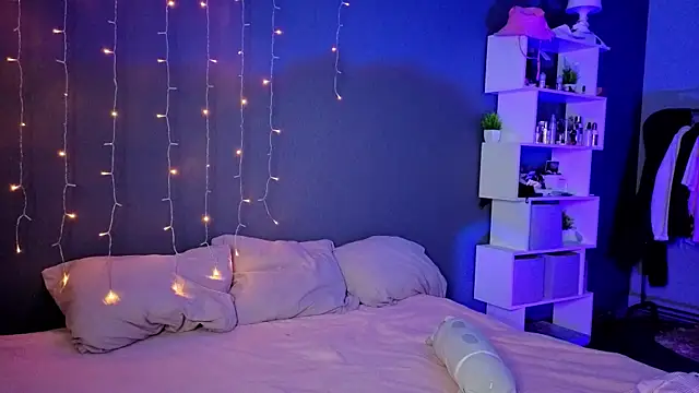 aneta alisha online show from 10-30-25, 12:36