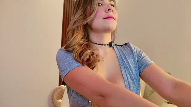 Snapshot of EmilyRive chatting on 07-25-26, 11:00 EmilyRive online show from 07-25-26, 11:00