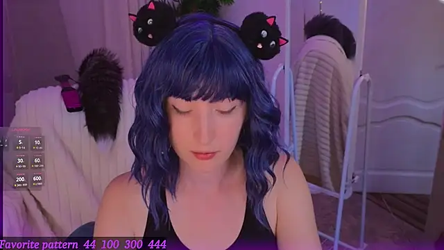 Snapshot of Toxic_Ellies chatting on 06-12-26, 07:28 Toxic Ellies online show from 06-12-26, 07:28