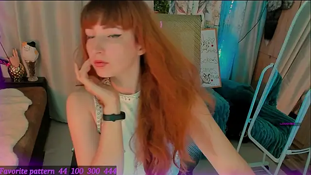 Snapshot of Toxic_Ellies chatting on 05-09-26, 02:53 Toxic Ellies online show from 05-09-26, 02:53