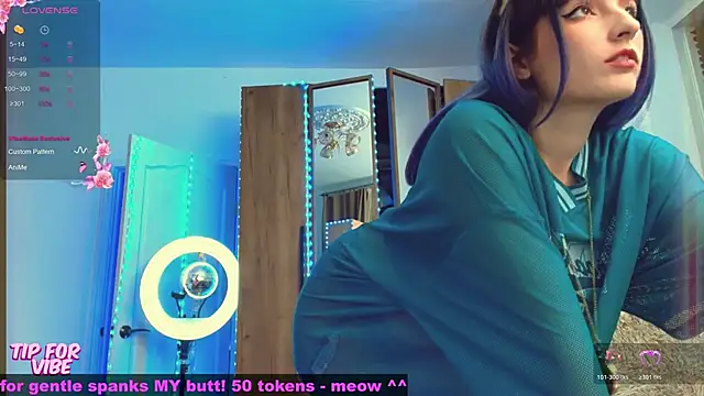 Toxic Ellies online show from 11-22-25, 01:54