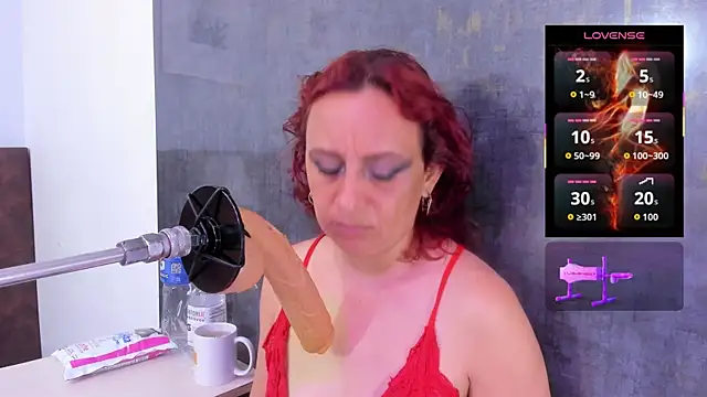 Snapshot of Issys_milf chatting on 04-24-26, 11:56 Issys milf online show from 04-24-26, 11:56