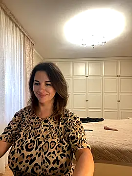 Dina0908 online show from 10-31-25, 12:35