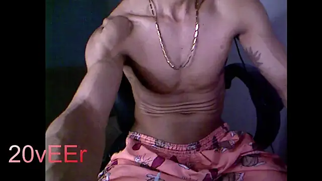 Snapshot of 20vEEr chatting on 09-21-25, 06:51 20vEEr online show from 09-21-25, 06:51