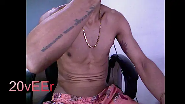 Snapshot of 20vEEr chatting on 10-02-25, 08:45 20vEEr online show from 10-02-25, 08:45