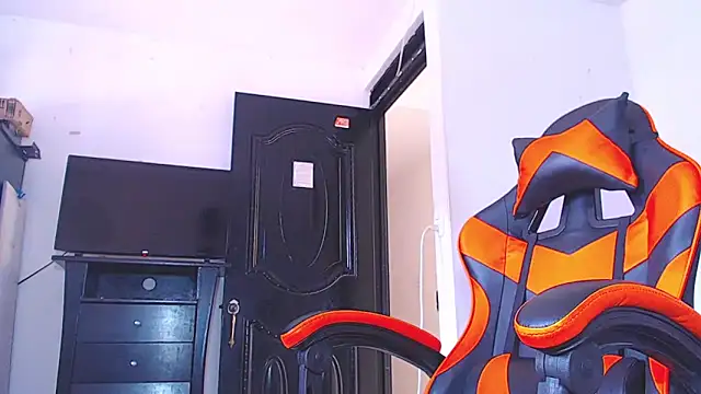 ADAM HOT online show from 02-06-26, 07:54