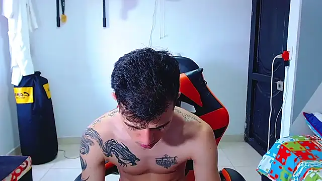 ADAM HOT online show from 06-27-26, 09:54