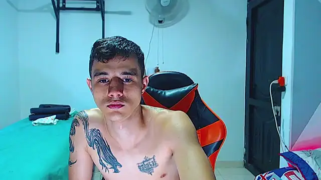 Snapshot of ADAM_HOT chatting on 05-29-26, 10:38 ADAM HOT online show from 05-29-26, 10:38