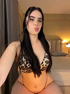 Snapshot of Mavi_Coless chatting on 10-16-25, 01:14 Mavi Coless online show from 10-16-25, 01:14