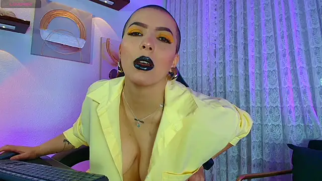 Camila Chainn online show from 09-22-25, 12:11