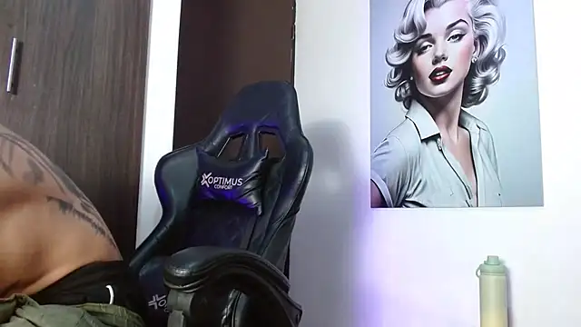 Hendry  online show from 10-13-25, 02:24