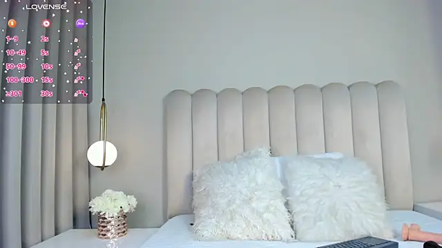 Snapshot of atenea_roberts chatting on 03-12-25, 09:56 atenea roberts online show from 03-12-25, 09:56