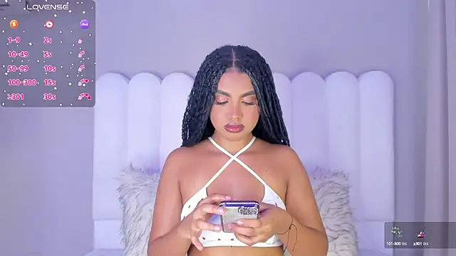Snapshot of atenea_roberts chatting on 09-18-25, 03:15 atenea roberts online show from 09-18-25, 03:15