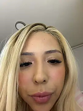 Snapshot of Sofy_Softtt chatting on 06-04-26, 03:33 Sofy Softtt online show from 06-04-26, 03:33