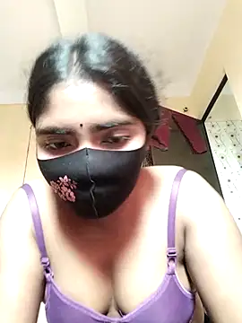 Snapshot of Lina-Rose chatting on 09-28-25, 08:10 Lina-Rose online show from 09-28-25, 08:10