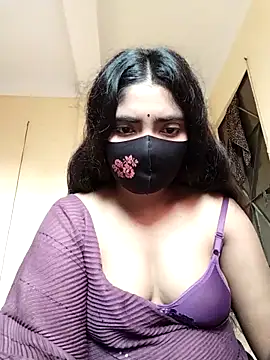 Snapshot of Lina-Rose chatting on 10-12-25, 01:29 Lina-Rose online show from 10-12-25, 01:29
