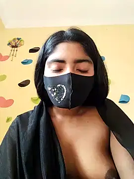 Snapshot of Lina-Rose chatting on 03-08-25, 06:32 Lina-Rose online show from 03-08-25, 06:32