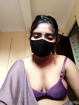 Snapshot of Lina-Rose chatting on 10-17-25, 02:37 Lina-Rose online show from 10-17-25, 02:37