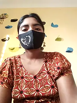 Snapshot of Lina-Rose chatting on 03-07-25, 01:20 Lina-Rose online show from 03-07-25, 01:20