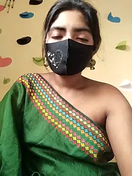 Snapshot of Lina-Rose chatting on 03-18-25, 01:35 Lina-Rose online show from 03-18-25, 01:35