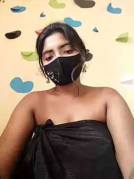 Snapshot of Lina-Rose chatting on 03-18-25, 04:40 Lina-Rose online show from 03-18-25, 04:40
