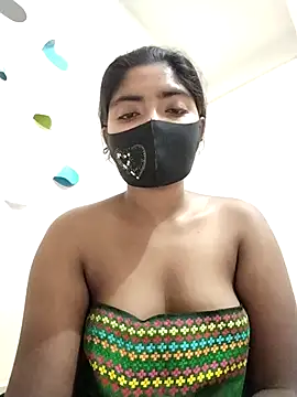 Snapshot of Lina-Rose chatting on 03-12-25, 11:44 Lina-Rose online show from 03-12-25, 11:44