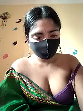 Snapshot of Lina-Rose chatting on 09-18-25, 02:14 Lina-Rose online show from 09-18-25, 02:14