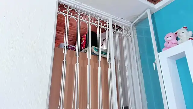 Snapshot of Cuty_sexy_hot chatting on 02-08-26, 11:52 Cuty sexy hot online show from 02-08-26, 11:52