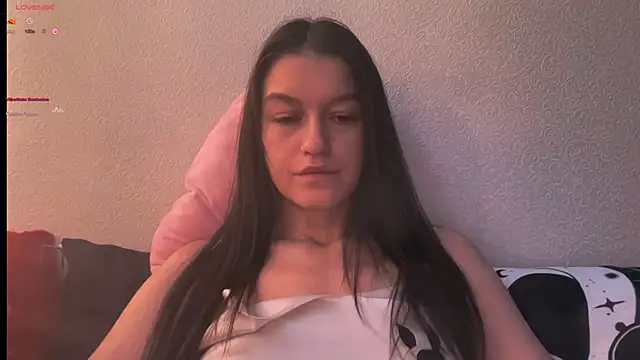 Snapshot of Alice__grace chatting on 03-02-25, 02:04 Alice  grace online show from 03-02-25, 02:04