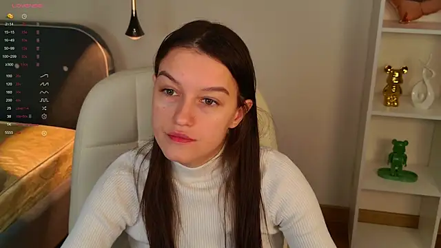 Snapshot of Alice__grace chatting on 01-31-25, 09:26 Alice  grace online show from 01-31-25, 09:26