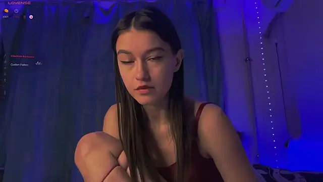 Snapshot of Alice__grace chatting on 03-02-25, 05:30 Alice  grace online show from 03-02-25, 05:30