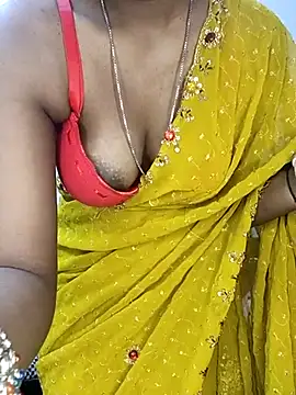 Snapshot of Dear_Noora chatting on 01-13-25, 06:49 Dear Noora online show from 01-13-25, 06:49