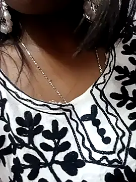 Snapshot of Dear_Noora chatting on 01-27-25, 11:00 Dear Noora online show from 01-27-25, 11:00