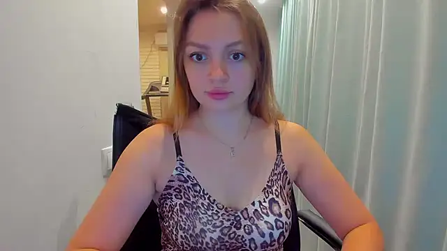Snapshot of realfairy chatting on 10-04-25, 08:54 realfairy online show from 10-04-25, 08:54