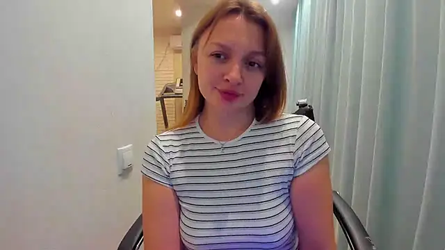 Snapshot of realfairy chatting on 10-06-25, 09:59 realfairy online show from 10-06-25, 09:59