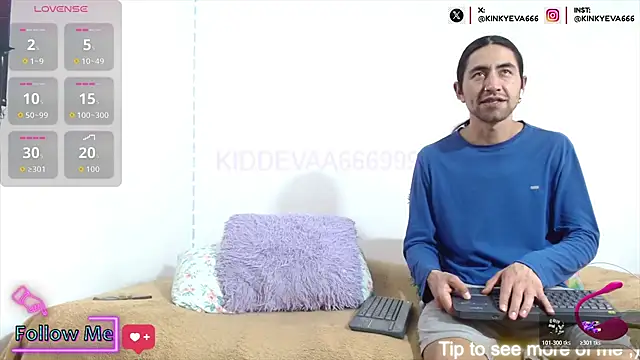 Snapshot of KiddyEvaa666999 chatting on 05-20-26, 08:39 KiddyEvaa666999 online show from 05-20-26, 08:39
