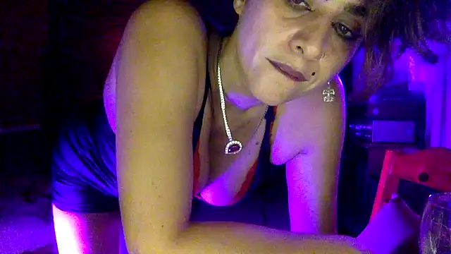 Snapshot of kidagasha chatting on 02-25-25, 08:25 kidagasha online show from 02-25-25, 08:25