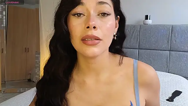 Soffimoon  online show from 04-17-26, 08:11