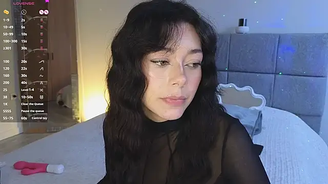 Soffimoon  online show from 04-16-26, 09:39