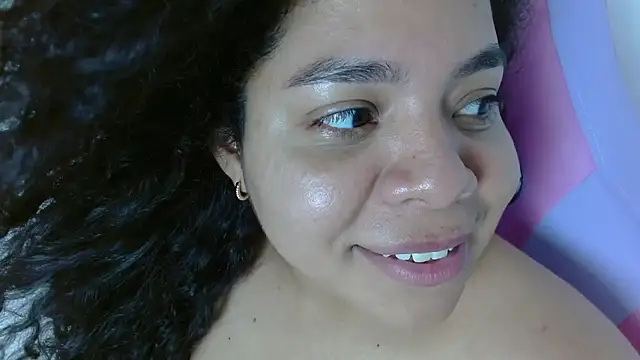 yulissa18 online show from 03-21-25, 11:23