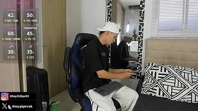 soyander03  online show from 10-13-25, 11:23