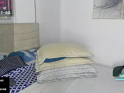 soyander03  online show from 09-23-25, 09:49