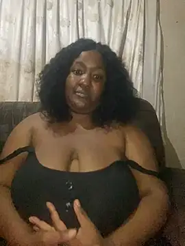 Snapshot of Missmoox24 chatting on 12-29-24, 11:29 Missmoox24 online show from 12-29-24, 11:29