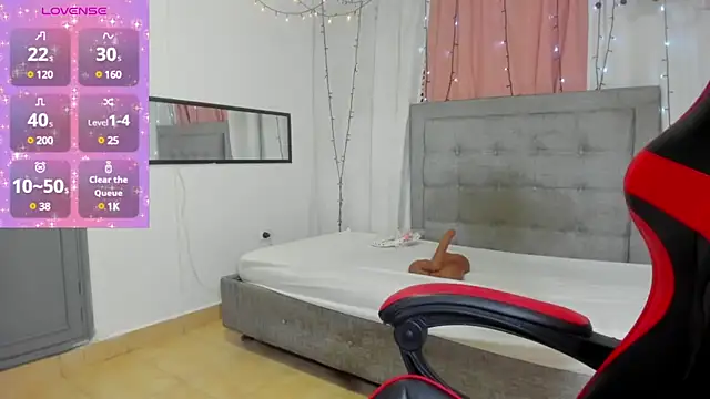 valentina 0  online show from 03-08-25, 03:17