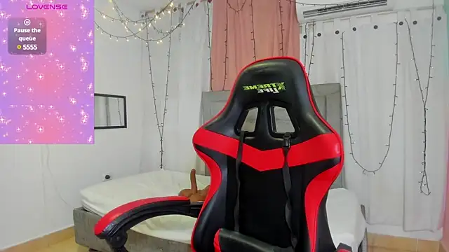 valentina 0  online show from 03-11-25, 09:45