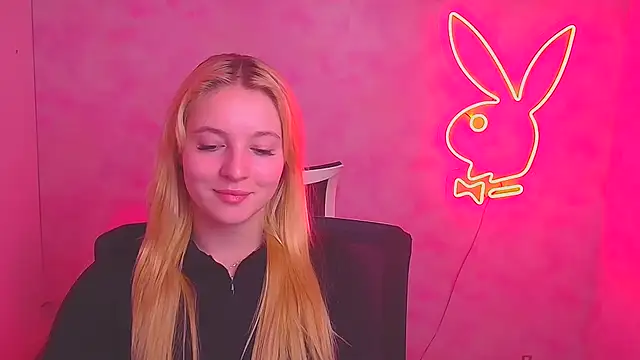 Snapshot of Milka_kiss_ chatting on 02-27-25, 03:37 Milka kiss online show from 02-27-25, 03:37