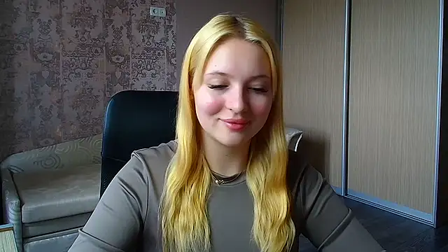 Snapshot of Milka_kiss_ chatting on 06-19-26, 09:59 Milka kiss online show from 06-19-26, 09:59