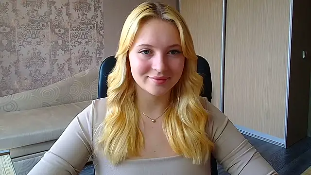 Snapshot of Milka_kiss_ chatting on 07-04-26, 12:21 Milka kiss online show from 07-04-26, 12:21