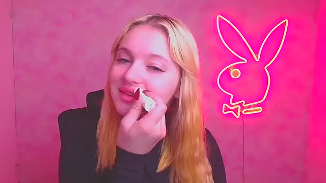 Milka kiss  online show from 10-31-25, 07:27